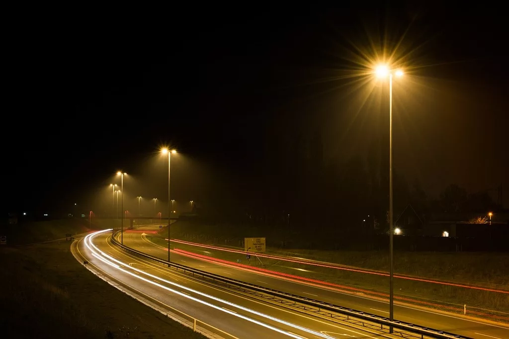 Smart street lighting system works